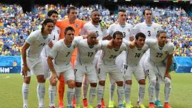 الأوروغواي تتأهّل وإيطاليا تعود إلى البيت