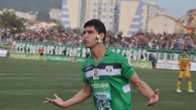 فوزي ياية للشروق: “الإماراتيون اقترحوا مليارا لشراء عقدي”