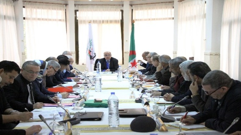 روراوة يُبْعِدُ ماجر من سباق رئاسة الفاف