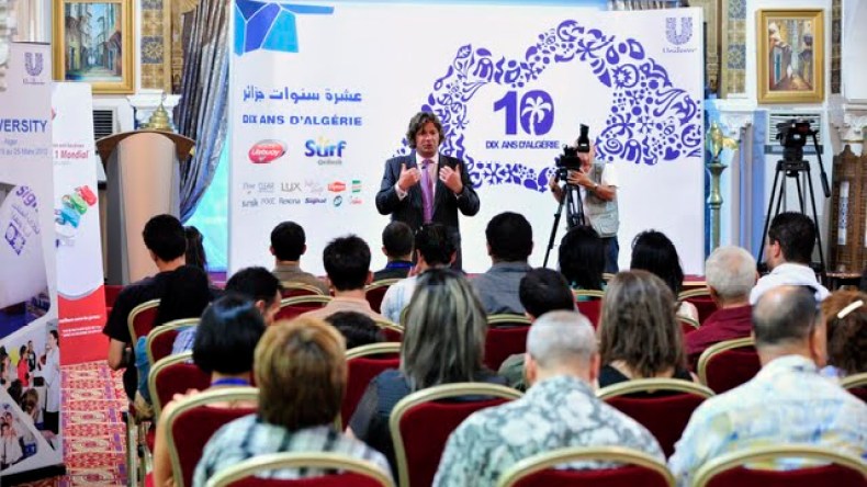 ممثل الوزير الأول البريطاني يثمن “قوة” علاقة الاستثمار في الجزائر