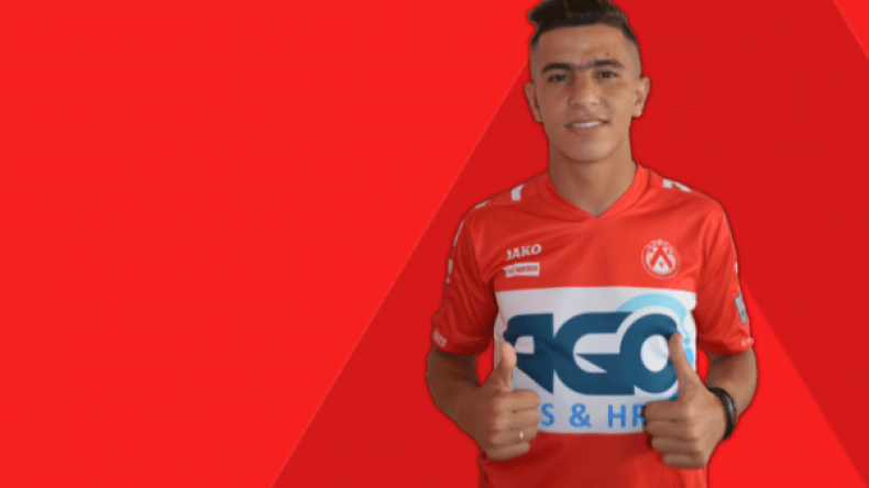 عطال يُرسّم التحاقه بِفريق كورتري