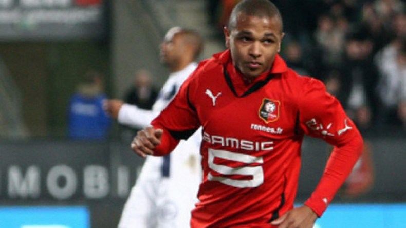 براهيمي: تلقيت دعوات غير رسمية وقد ألعب لـ “الخضر”