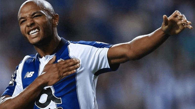 براهيمي يدخل اهتمامات بنفيكا ولاعب ياباني لخلافته في بورتو