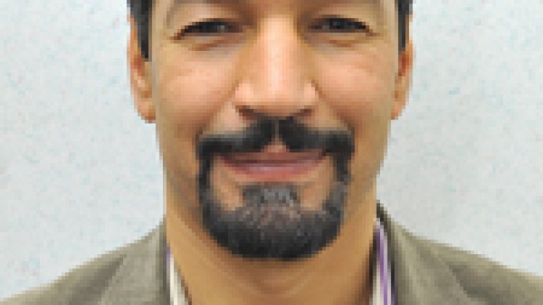 “شعوب يحكمهم المرضى”!