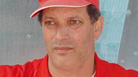 ياحي مدربا جديدا لمولودية باتنة