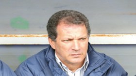 ياحي:”أقول لزفينكا بأن الجزائر ليست فرنسية وأنجبت رجالا ومدربين أكفاء”