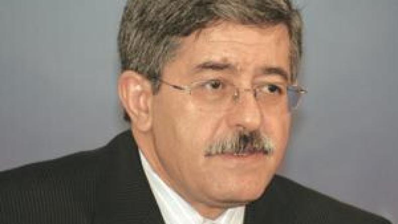 أويحيى يأمر بتجفيف منابع التبذير لتقليص النفقات العمومية وميزانية التسيير