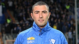 أنصار  ومسؤولو  بوخوم  يكرمون  عنتر  يحيى