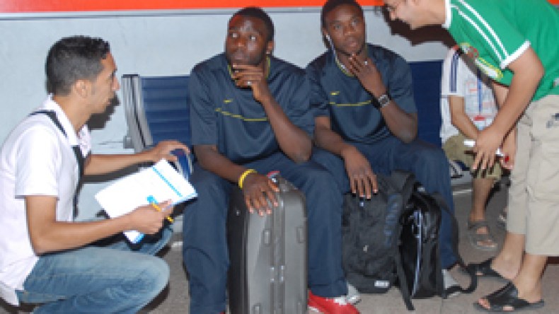 “إسرائيليا” زامبيا يهونان من المخاوف.. “الكرة مصدر رزق”