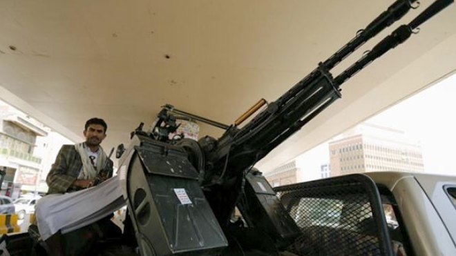 الحوثيون يوافقون على تسليم سلاحهم الثقيل للدولة