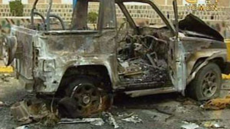 اليمن يعتقل 30 شخصا بعد الهجوم على السفارة الأمريكية