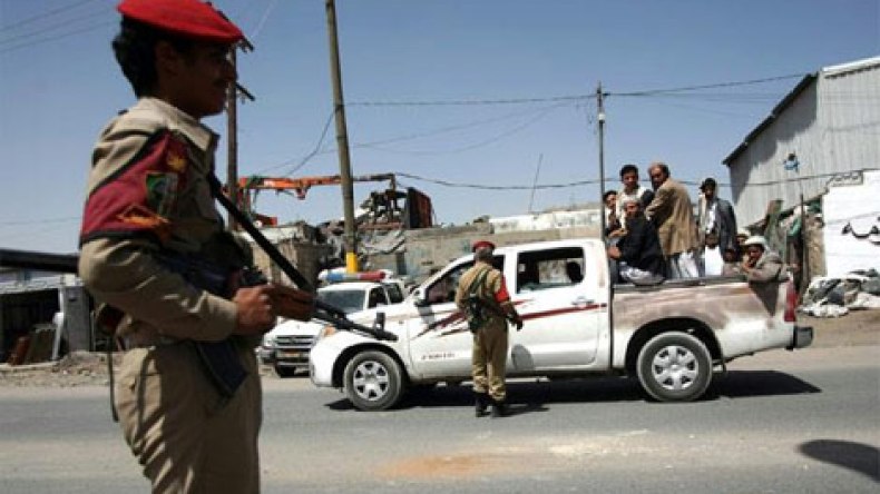اليمن: مسيرة احتجاجية لجنود يطالبون برحيل هادي