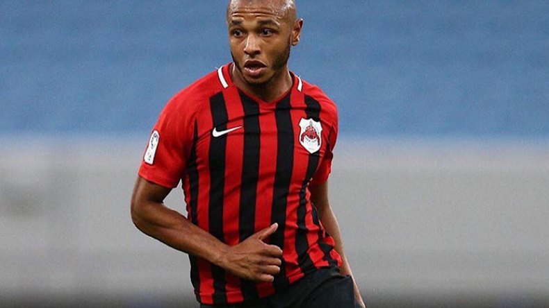 ياسين براهيمي: “باريس سان جيرمان طلب خدماتي سابقا”