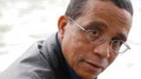 ياسمينة‭ ‬خضرا‭ ‬يتوج‭ ‬بأعرق‭ ‬جوائز‭ ‬بلجيكا‭ ‬في‭ ‬حضور‭ ‬1700‭ ‬شخصية