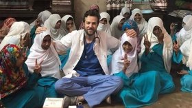 طبيب جزائري يتطوع لعلاج مسلمي “الروهينغا” في رمضان