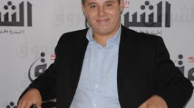 “بوتفليقة سألني عن طربوشي”