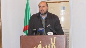 Ennahda remportent les élections en Tunisie, le parlement divisé