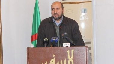 Ennahda remportent les élections en Tunisie, le parlement divisé