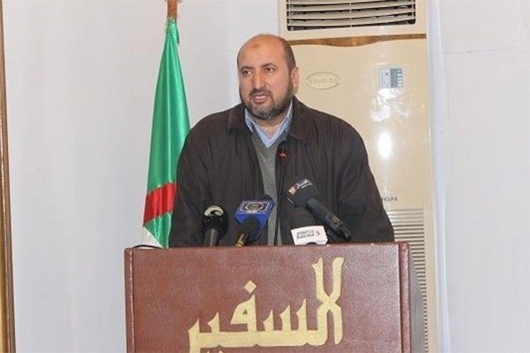 Ennahda remportent les élections en Tunisie, le parlement divisé