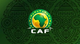 رئيس الفيفا يُروّض إطارات الكاف وكأنّه في سيرك!