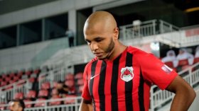 هل أحرز براهيمي لقب هدّاف البطولة القطرية؟