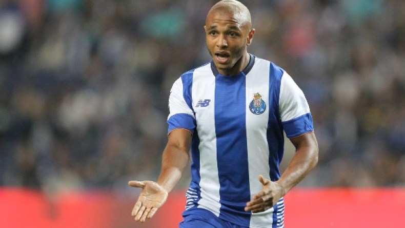 براهيمي يتأخّر عن أولى تدريبات بورتو