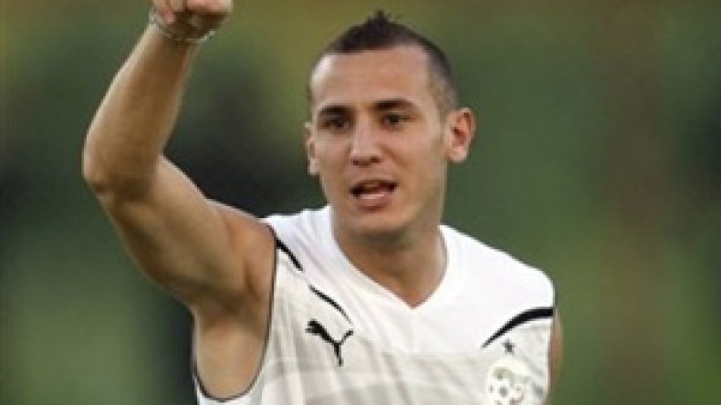 يبدة يجري فحوصات بالأشعة المدققة