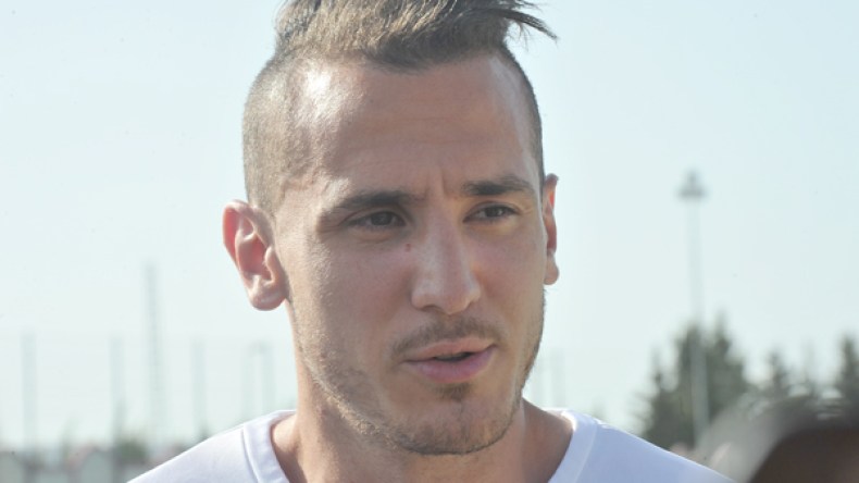 رئيس نادي الفجيرة: يبدة لاعب رائع ومميز لكننا نبحث عن لاعب عالمي