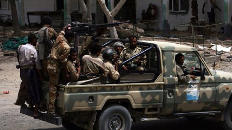 25 قتيلا في اشتباكات بين الجيش اليمني والحوثيين