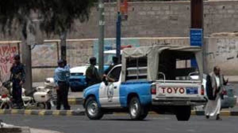 الجالية  الجزائرية  باليمن  تعاني  من  الغرامات  والرشاوى