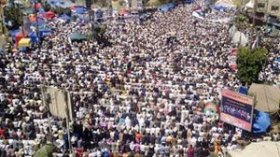 خطباء جمعة “الإصرار” : “اللهم عجل بخلاصنا من علي طالح”