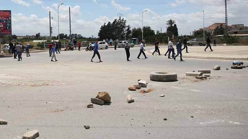 سكان ست قرى يغلقون طريقا وطنيا للمطالبة بتحسين ظروفهم المعيشية ببجاية