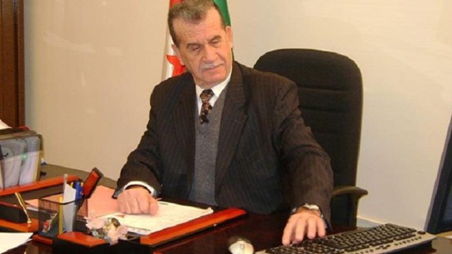 رئيس الجمهورية يستقبل المجاهد يوسف الخطيب