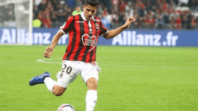 تشيلسي وفالنسيا يتنافسان على عطال في جانفي