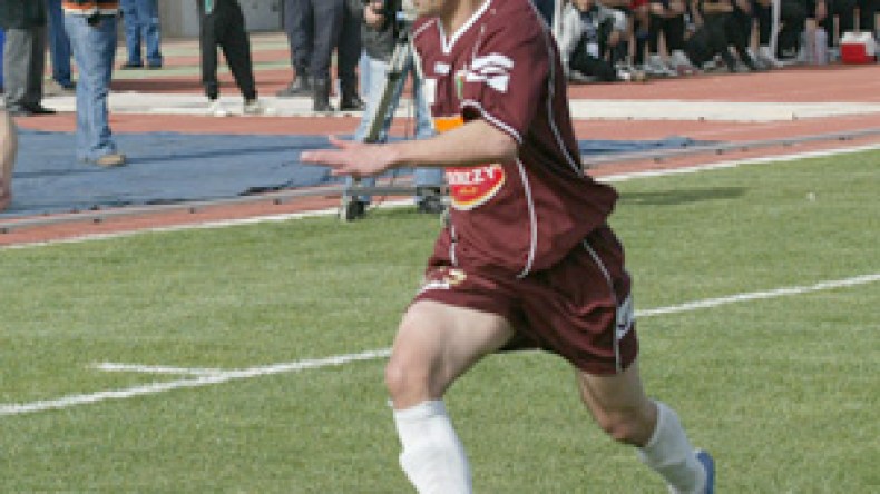 يونس سيجدد في المولودية هذا الأربعاء