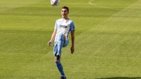 لاعب مُغترب يصيح فوق كلّ الأسطح لِجلبه إلى “الخضر”