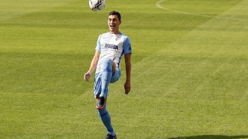 لاعب مُغترب يصيح فوق كلّ الأسطح لِجلبه إلى “الخضر”