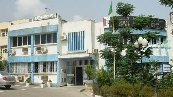 الحالة المدنية لتيشي في بجاية تشتغل بكومبيوتر واحد