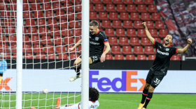 بالفيديو.. باير ليفركوزن يكتسح نيس