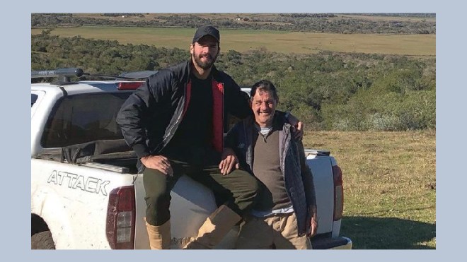 وفاة والد حارس منتخب البرازيل ونادي ليفربول غرقا