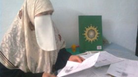 أم‭ ‬يسرى‭ ‬طُلقت‭ ‬دون‭ ‬علم‭ ‬زوجها وابنتُها‭ ‬تحرم‭ ‬من جواز‭ ‬السفر‮؟‬