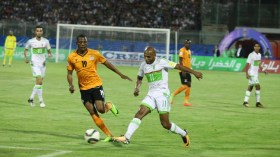 مُنافس “الخضر” يُؤجّل مقابلته