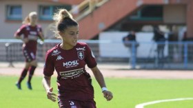 الجزائرية بلخيثر: كنتُ في صغري ألعبُ الكرة مع الذكور!