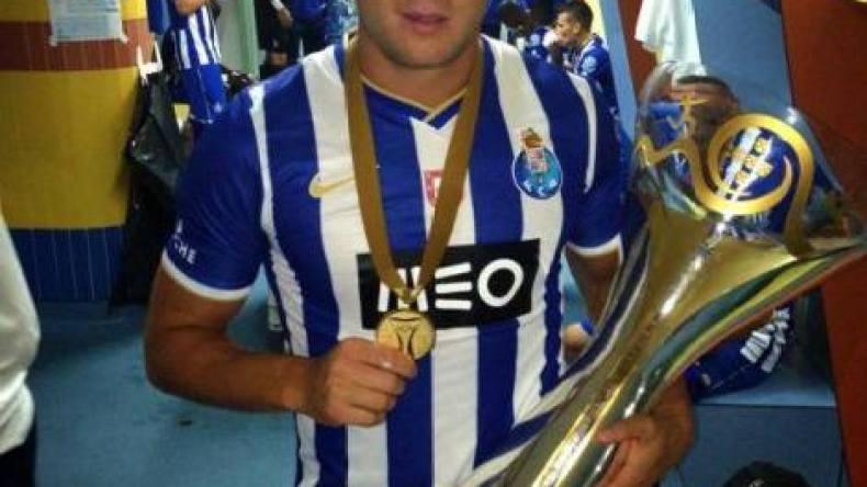 غيلاس يلتحق بـ ماجر ويحرز الكأس الممتازة البرتغالية