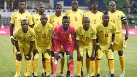 ماذا حدث لِمنتخب زيمبابوي قبيل مواجهة الجزائر؟