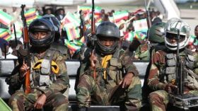 عناصر أمن زيمبابوية في “كان” 2015