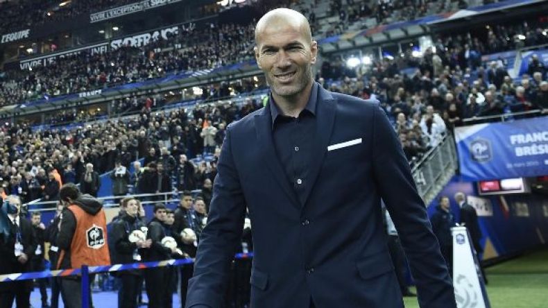 زيدان محبوب لدى أنصار برشلونة!