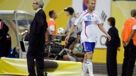 دوميناك: زيدان انتصر لشرفه لكنه ضيّع “الديكة” وفرنسا!