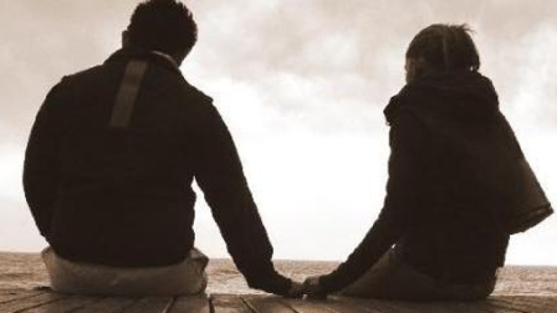 شابات يعشن مع أصدقائهن تحت سقف واحد في الحرام