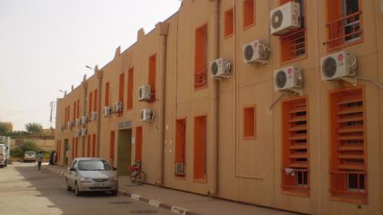 مرافق صحية أكل عليها الدهر وشرب في إيليزي